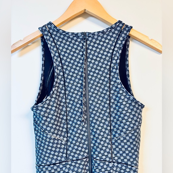 Lululemon Go Til Dawn Sleeveless Tennis Dress Size 6 - Picture 11 of 13